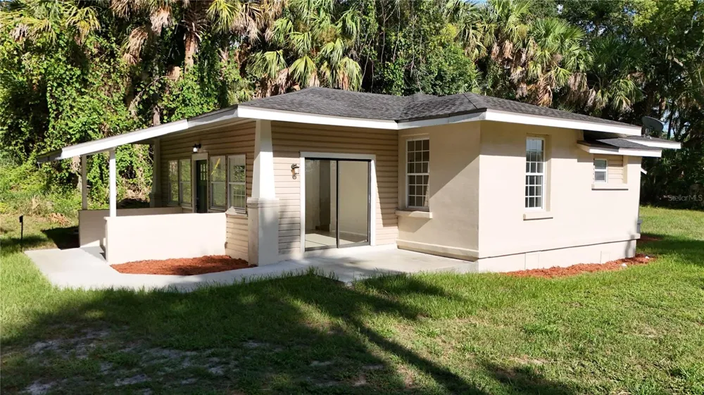 709 S HIGHLAND STREET Mount Dora, FL 32757