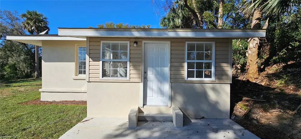 709 S HIGHLAND STREET Mount Dora, FL 32757