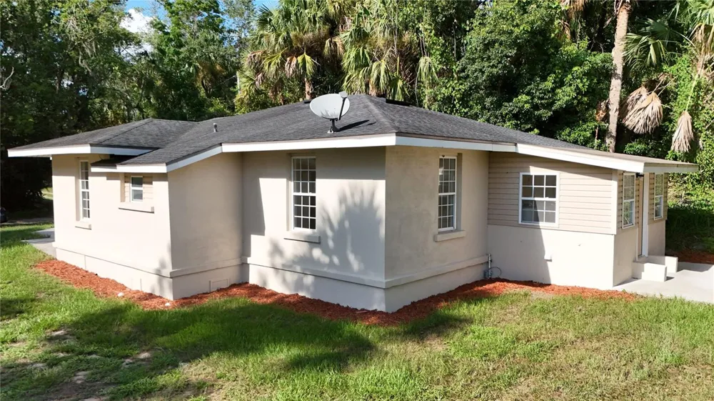709 S HIGHLAND STREET Mount Dora, FL 32757