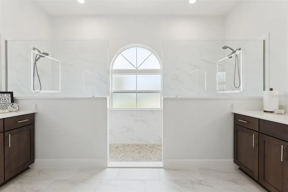 5141 GREENS DRIVE Lady Lake, FL 32159