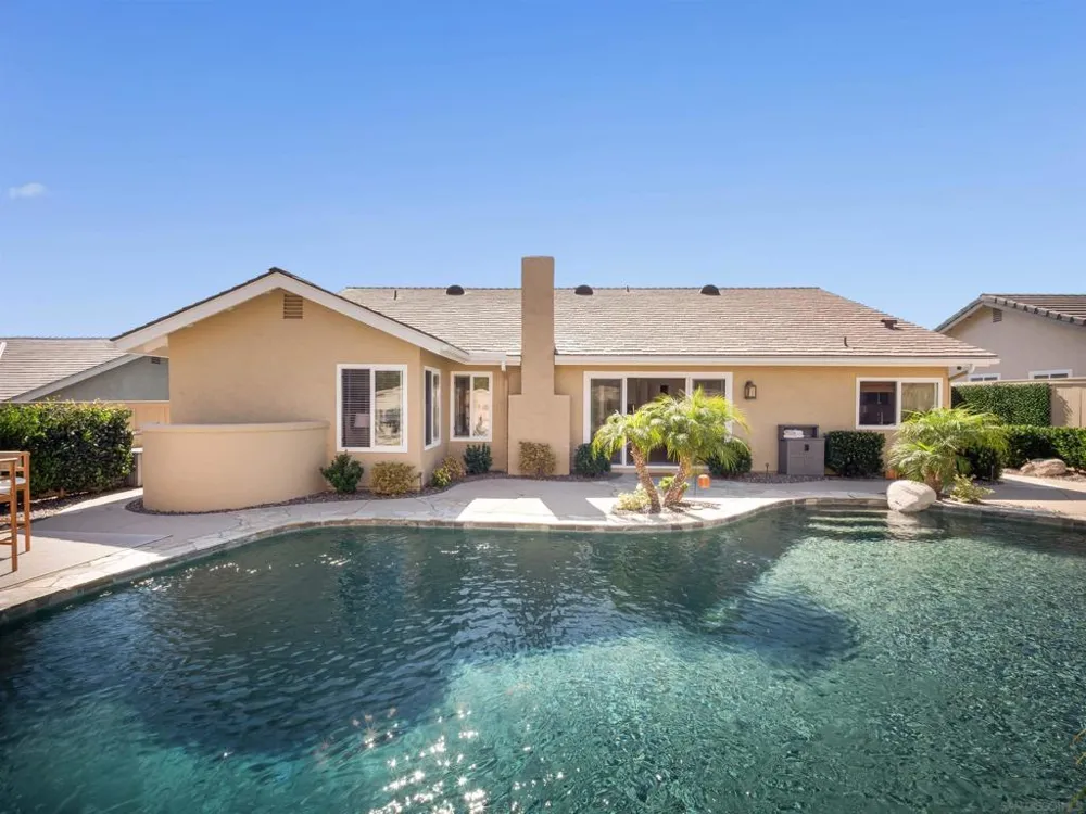1022 Daisy Ave Carlsbad, CA 92011