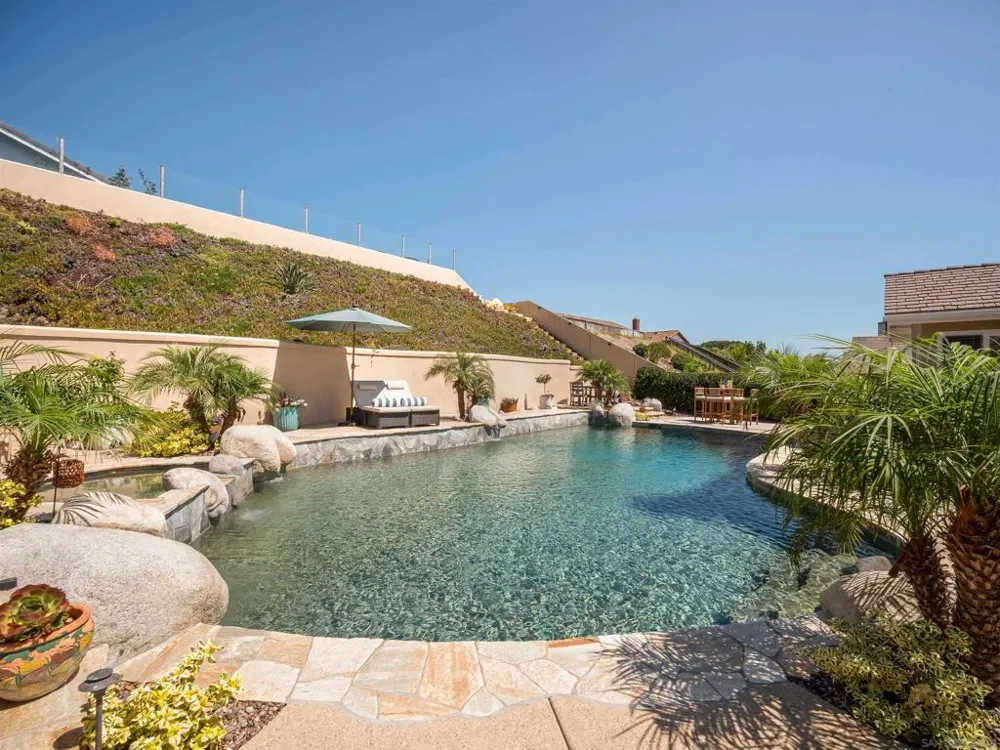 1022 Daisy Ave Carlsbad, CA 92011