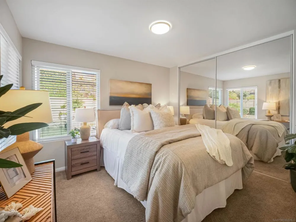 1022 Daisy Ave Carlsbad, CA 92011