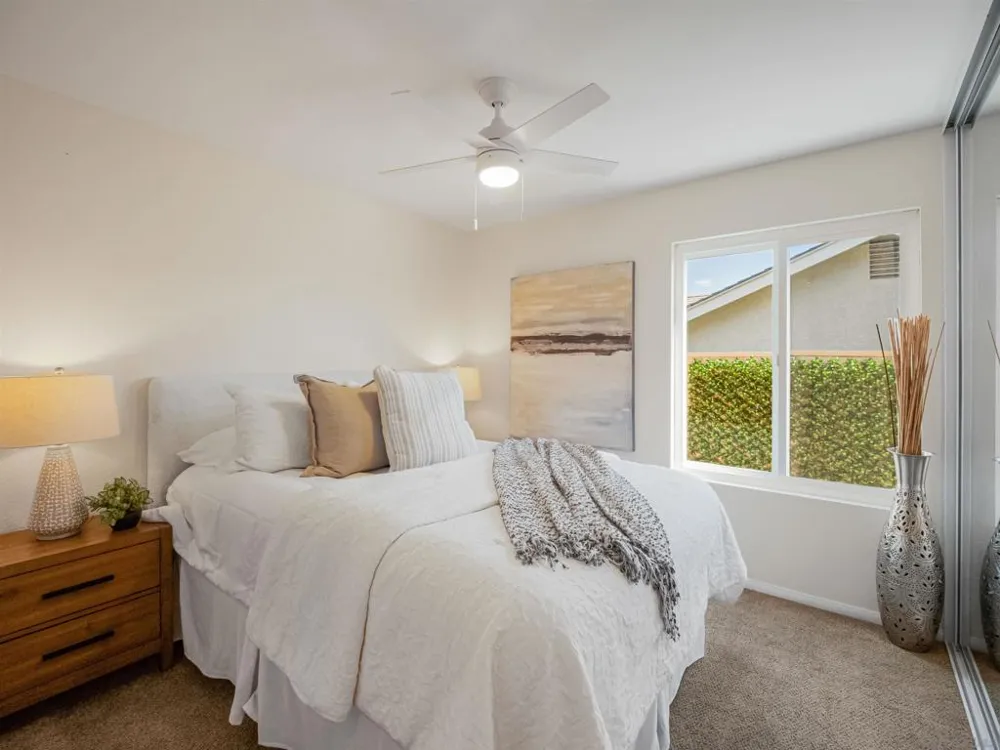 1022 Daisy Ave Carlsbad, CA 92011