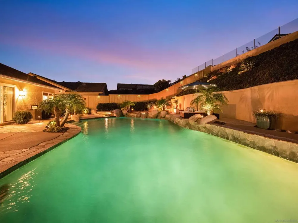 1022 Daisy Ave Carlsbad, CA 92011