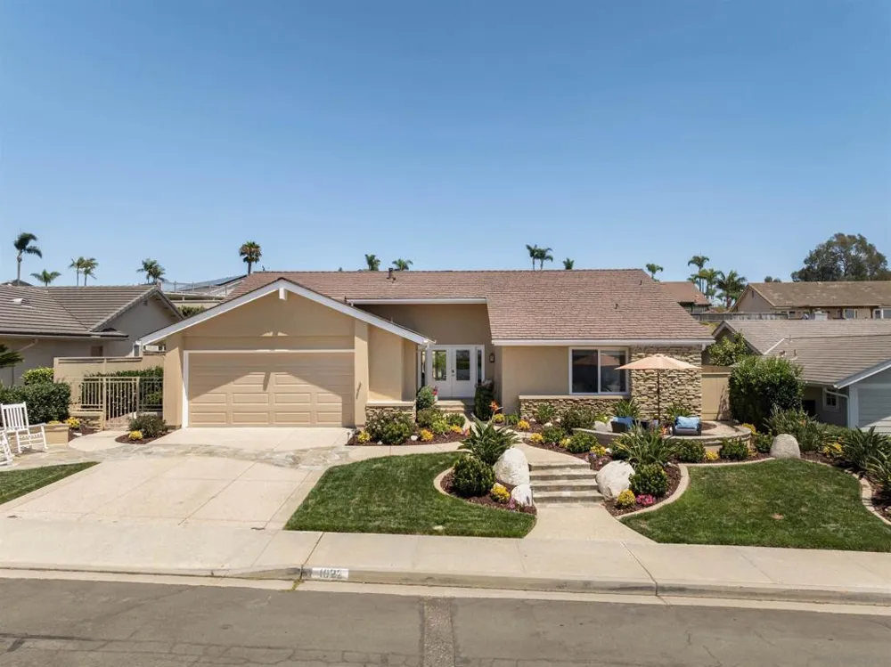 1022 Daisy Ave Carlsbad, CA 92011