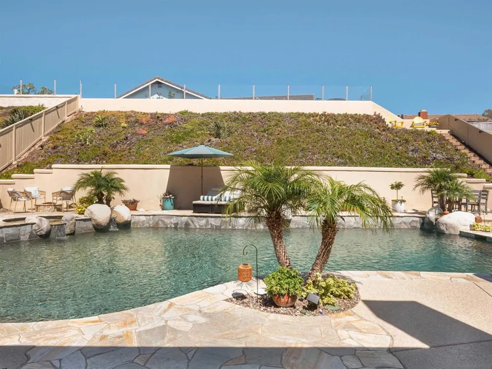 1022 Daisy Ave Carlsbad, CA 92011