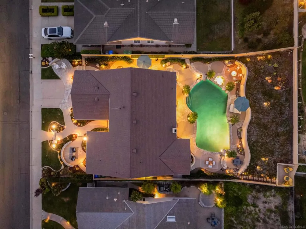 1022 Daisy Ave Carlsbad, CA 92011
