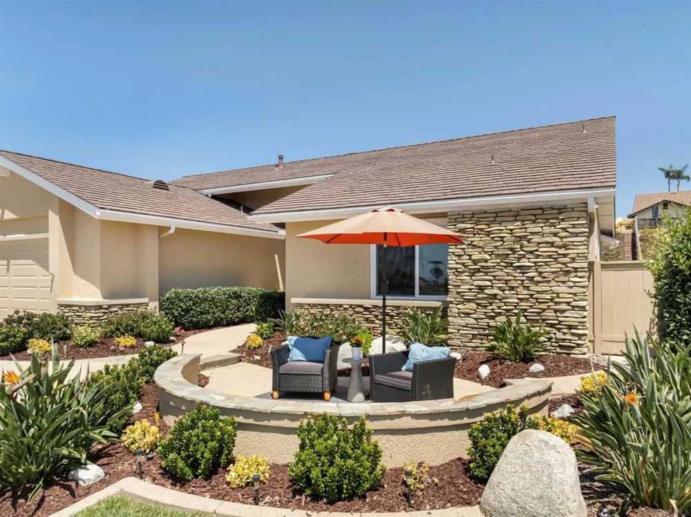1022 Daisy Ave Carlsbad, CA 92011