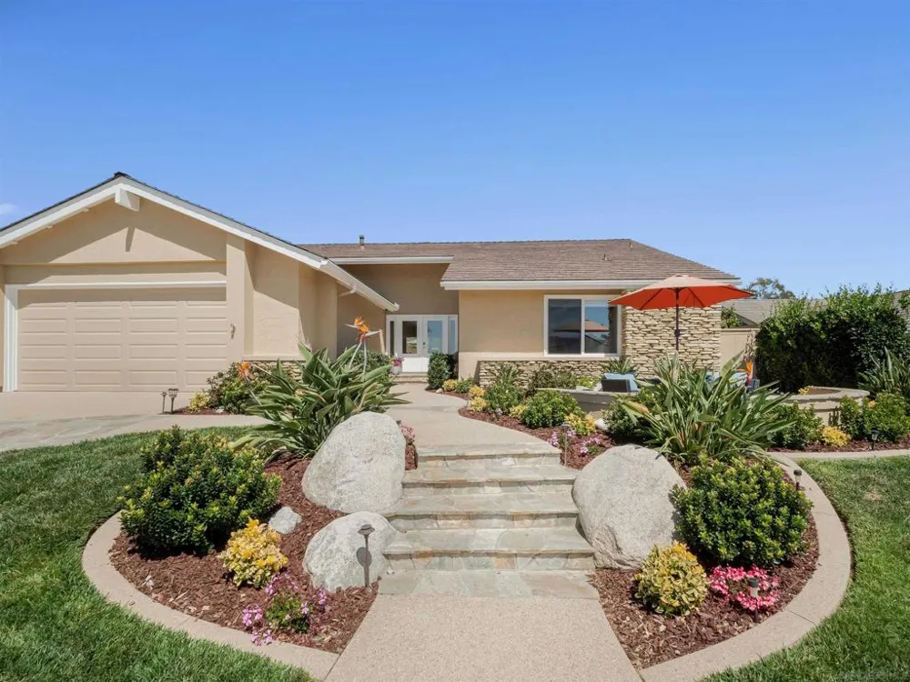 1022 Daisy Ave Carlsbad, CA 92011
