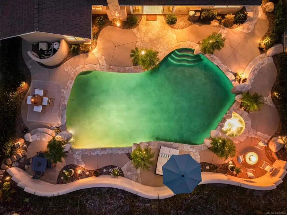 1022 Daisy Ave Carlsbad, CA 92011