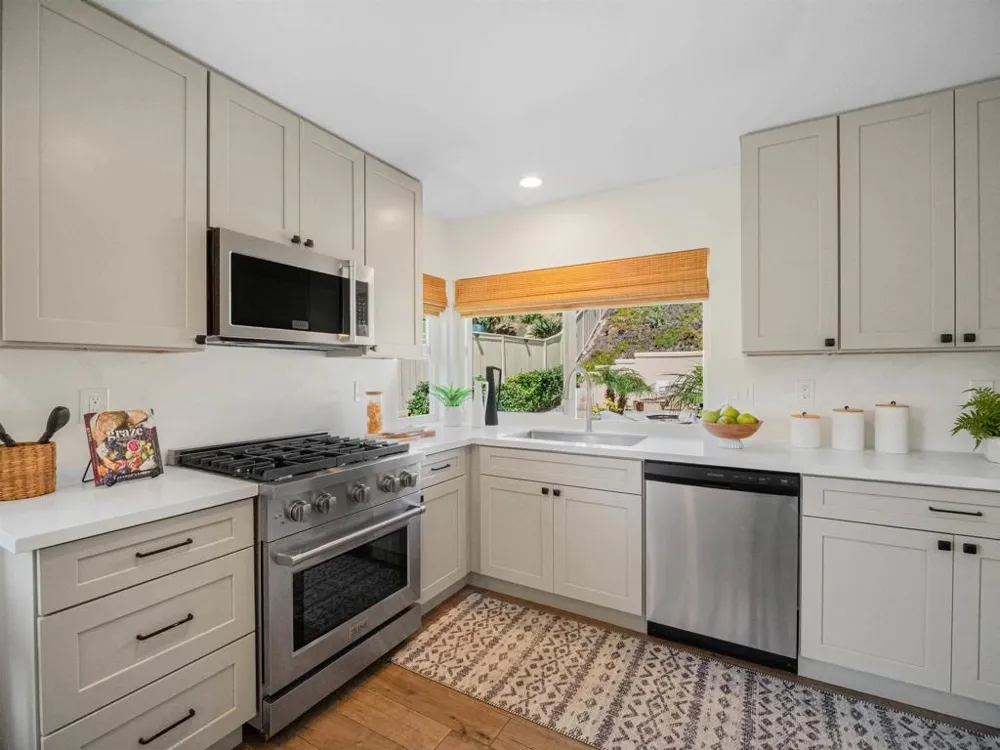 1022 Daisy Ave Carlsbad, CA 92011