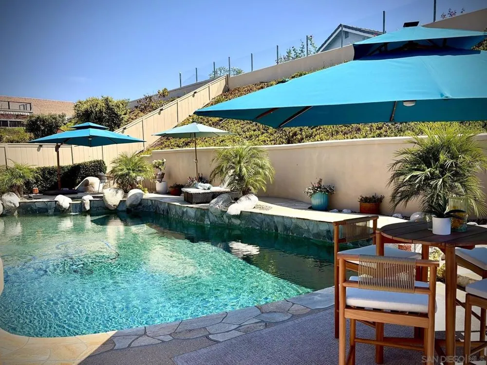 1022 Daisy Ave Carlsbad, CA 92011