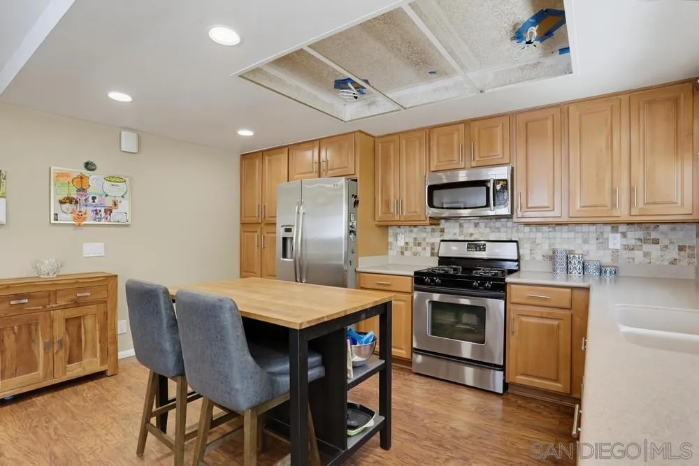 1920 Louis Dr. Escondido, CA 92026