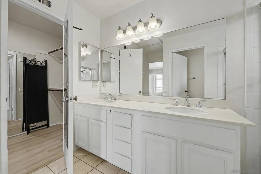 3145 Evening Way #C La Jolla, CA 92037