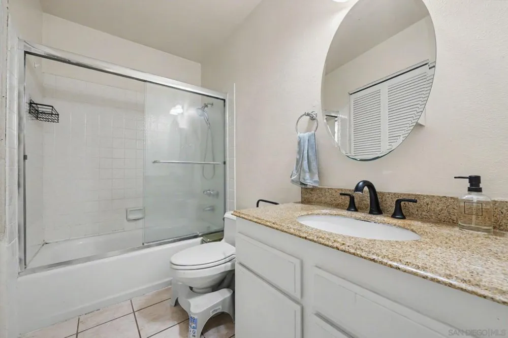 3145 Evening Way #C La Jolla, CA 92037