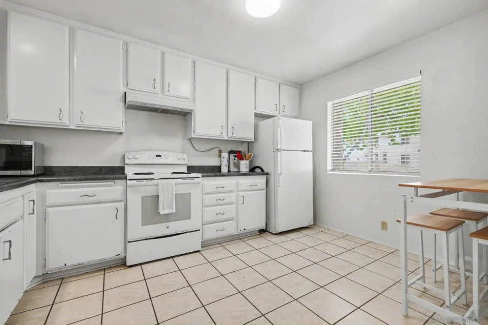 3145 Evening Way #C La Jolla, CA 92037