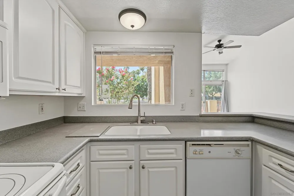 42140 Lyndie Ln #20 Temecula, CA 92591