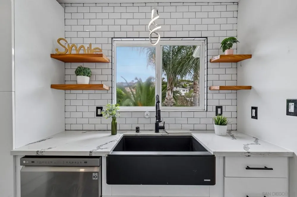 3542 Wawona Dr San Diego, CA 92106