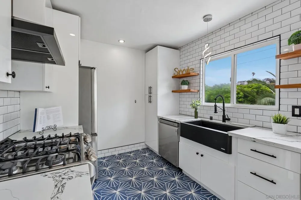 3542 Wawona Dr San Diego, CA 92106