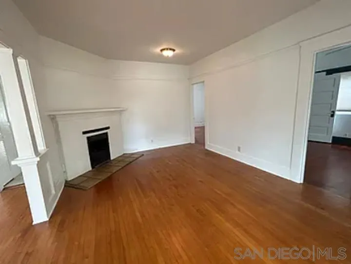 2220 Rosecrans Point Loma, CA 92106