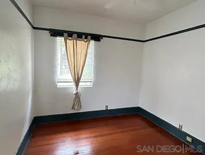 2220 Rosecrans Point Loma, CA 92106