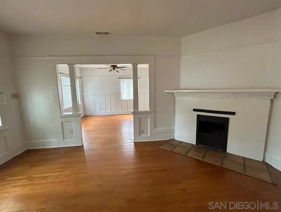 2220 Rosecrans Point Loma, CA 92106