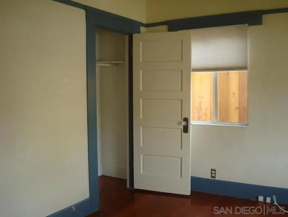 2220 Rosecrans Point Loma, CA 92106