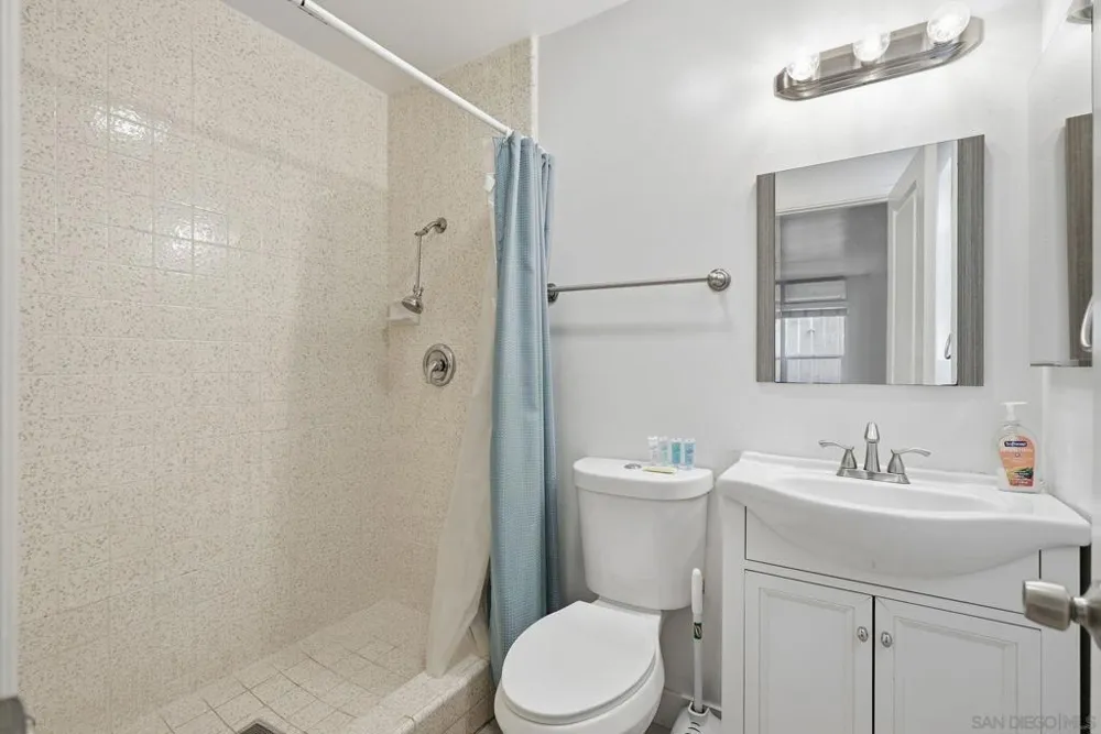 521 Arenas St La Jolla, CA 92037