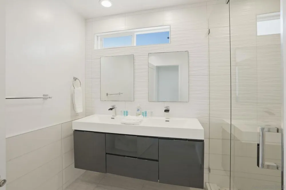 521 Arenas St La Jolla, CA 92037