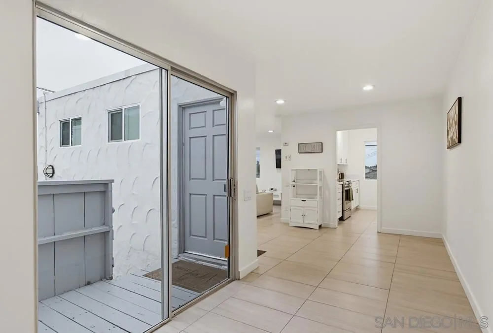 521 Arenas St La Jolla, CA 92037