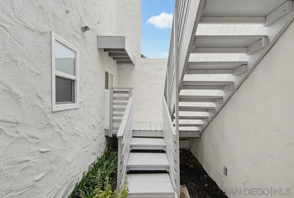 521 Arenas St La Jolla, CA 92037