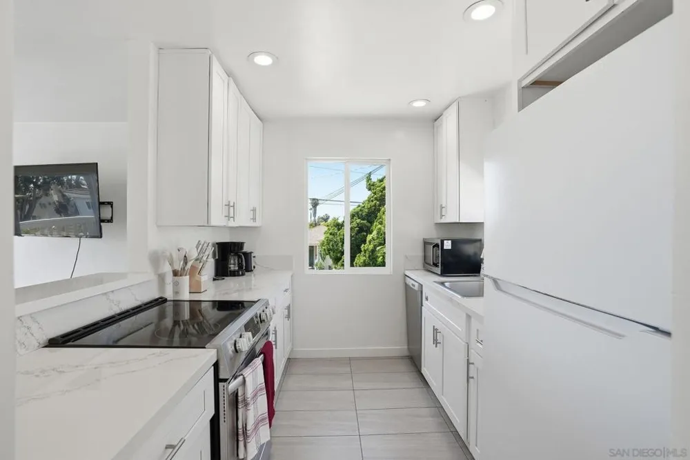 521 Arenas St La Jolla, CA 92037