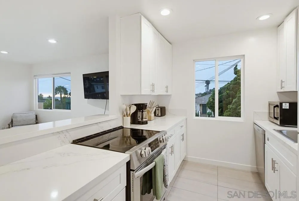 521 Arenas St La Jolla, CA 92037
