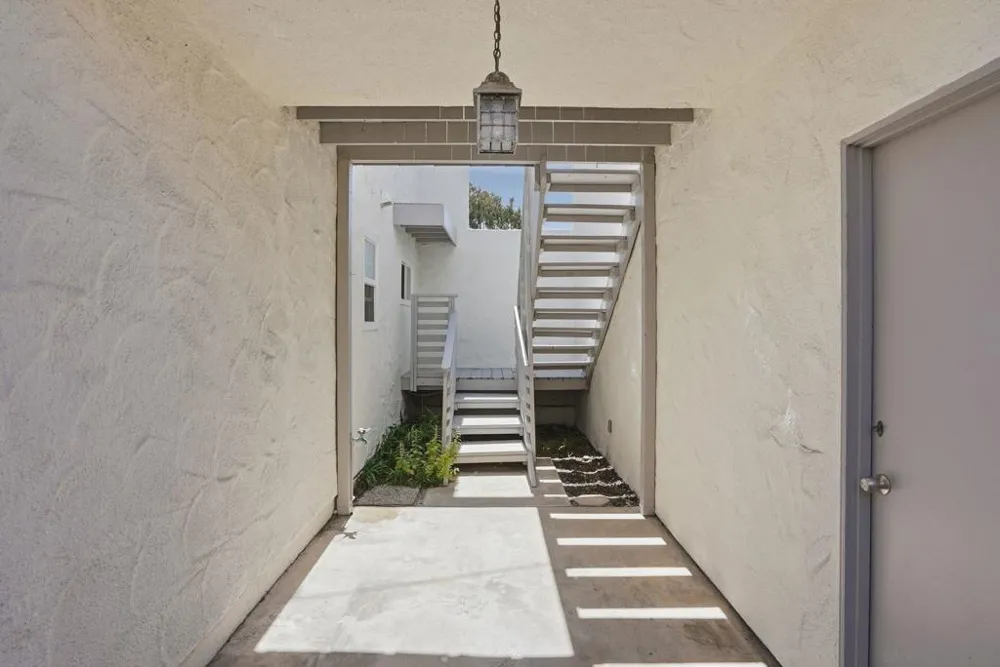 521 Arenas St La Jolla, CA 92037