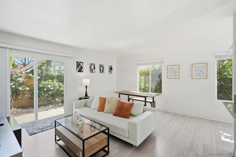 521 Arenas St La Jolla, CA 92037