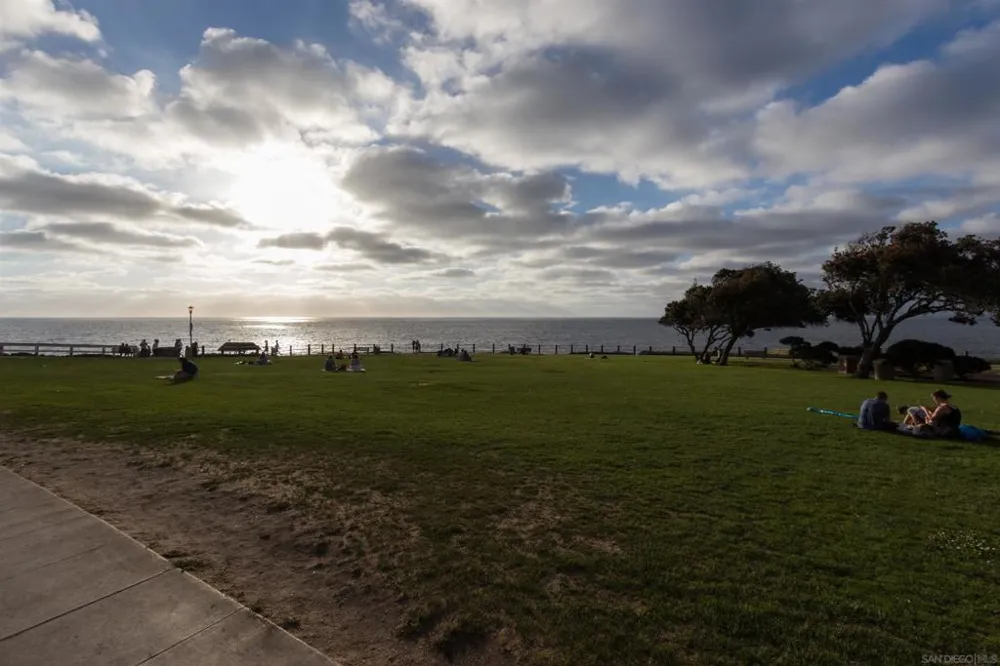 1039 Coast Blvd #E La Jolla, CA 92037