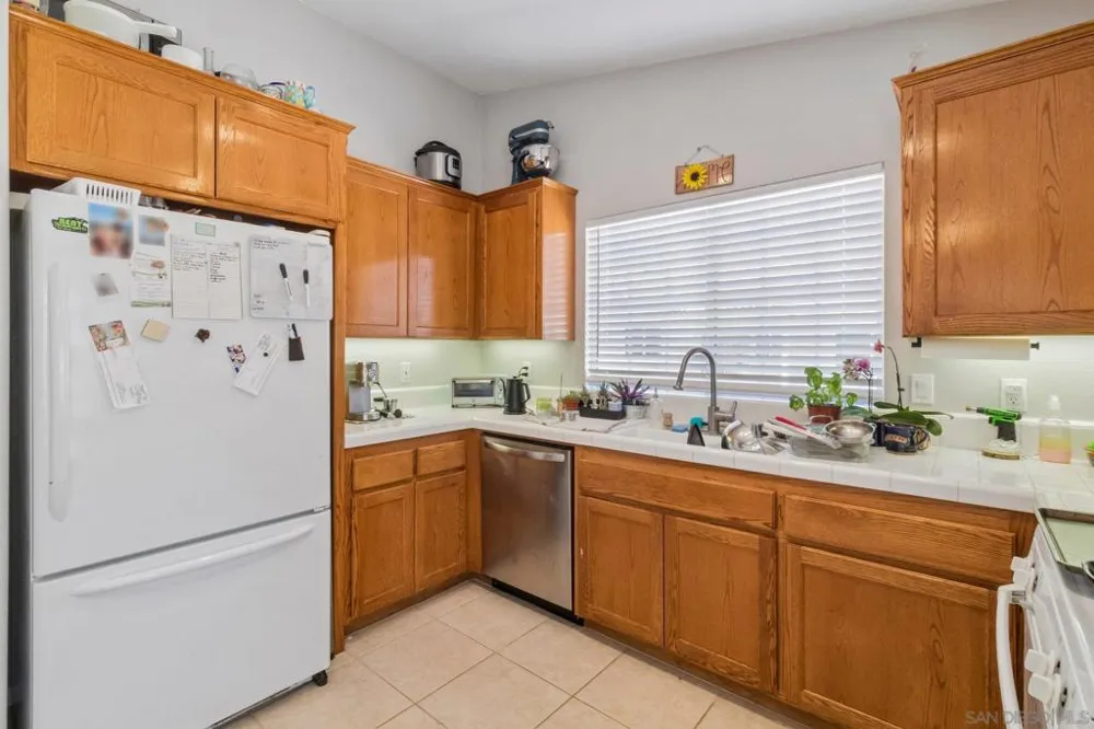29081 Fruitvale Valley Center, CA 92082