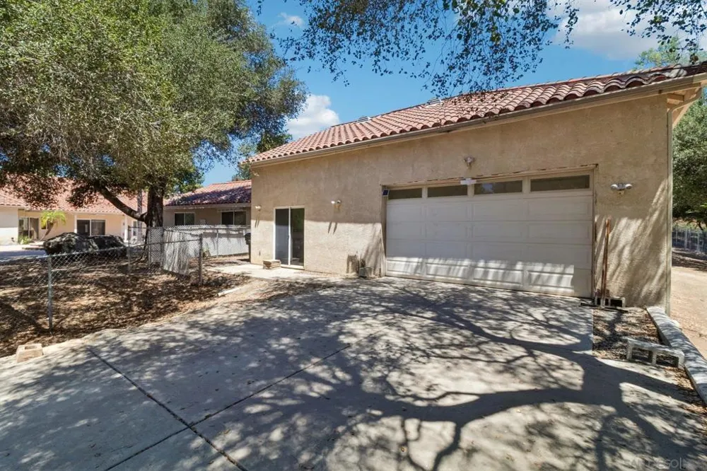 29081 Fruitvale Valley Center, CA 92082