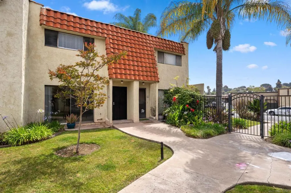 5580 Lake Park Way #28 La Mesa, CA 91942