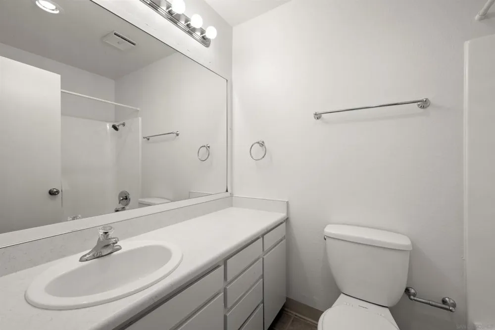 5580 Lake Park Way #28 La Mesa, CA 91942