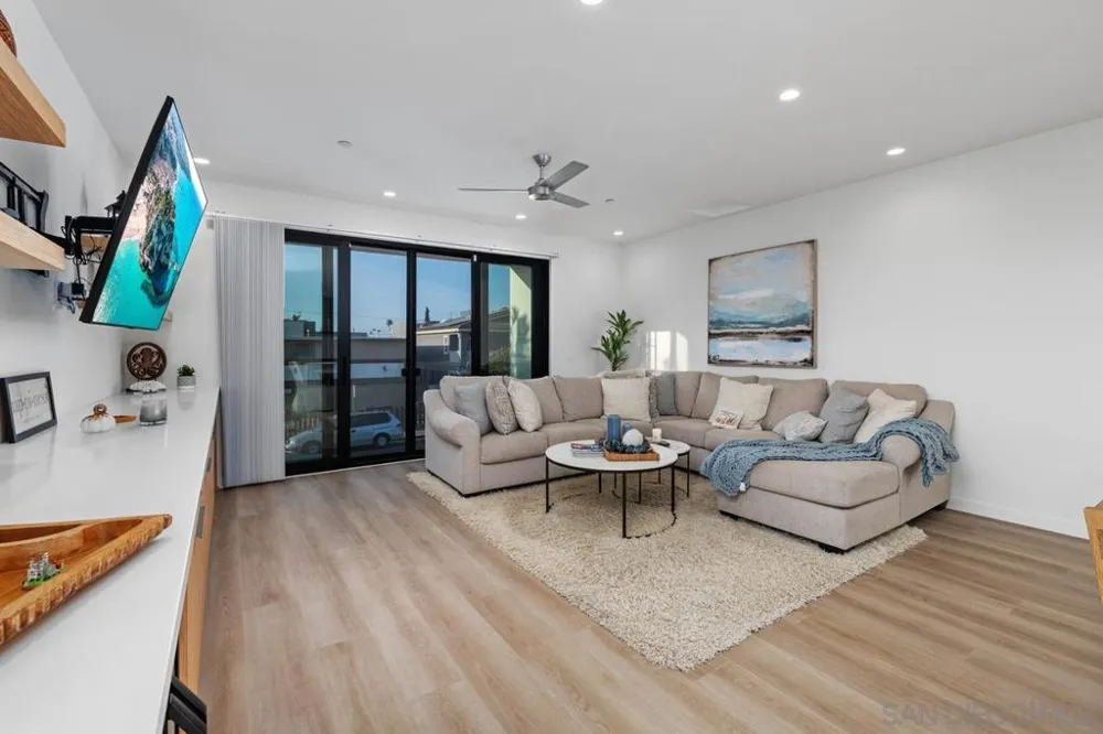 119 Date Ave Imperial Beach, CA 91932