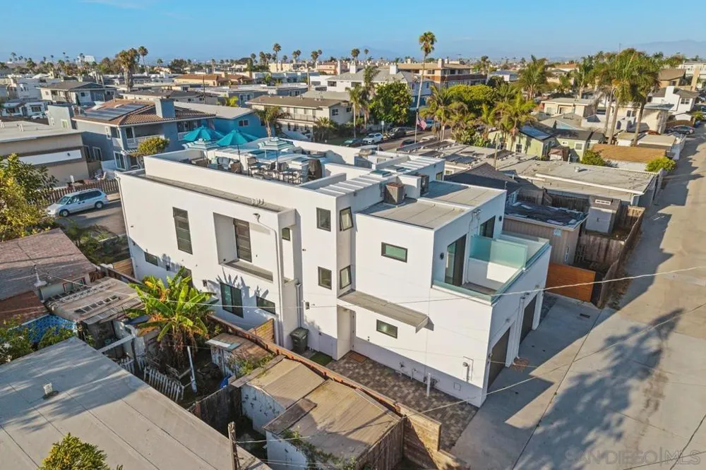 119 Date Ave Imperial Beach, CA 91932