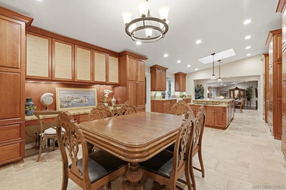 13327 Calle Colina Poway, CA 92064