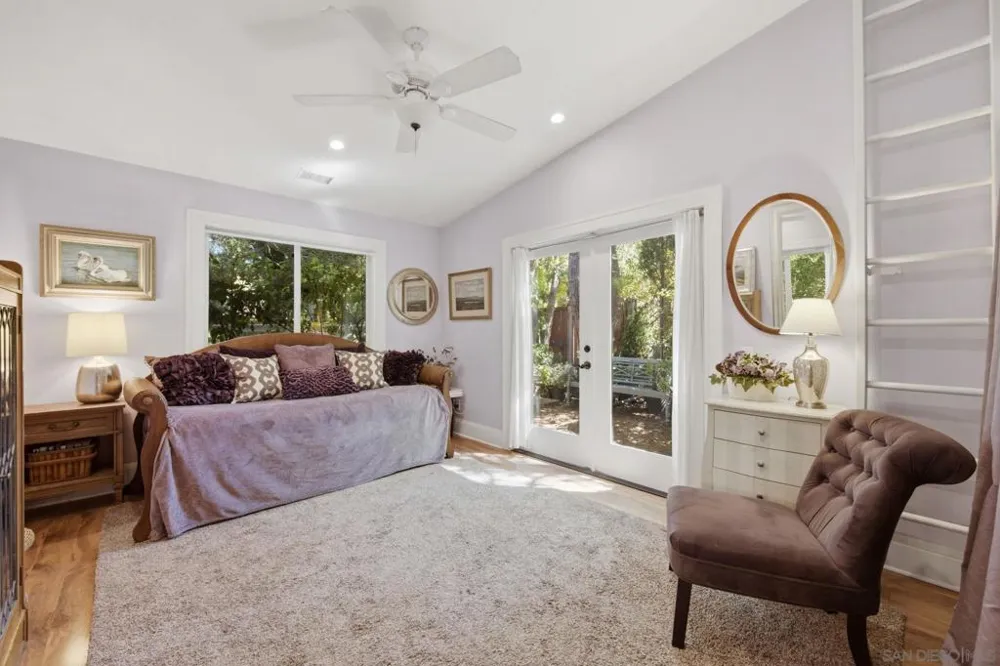 13327 Calle Colina Poway, CA 92064