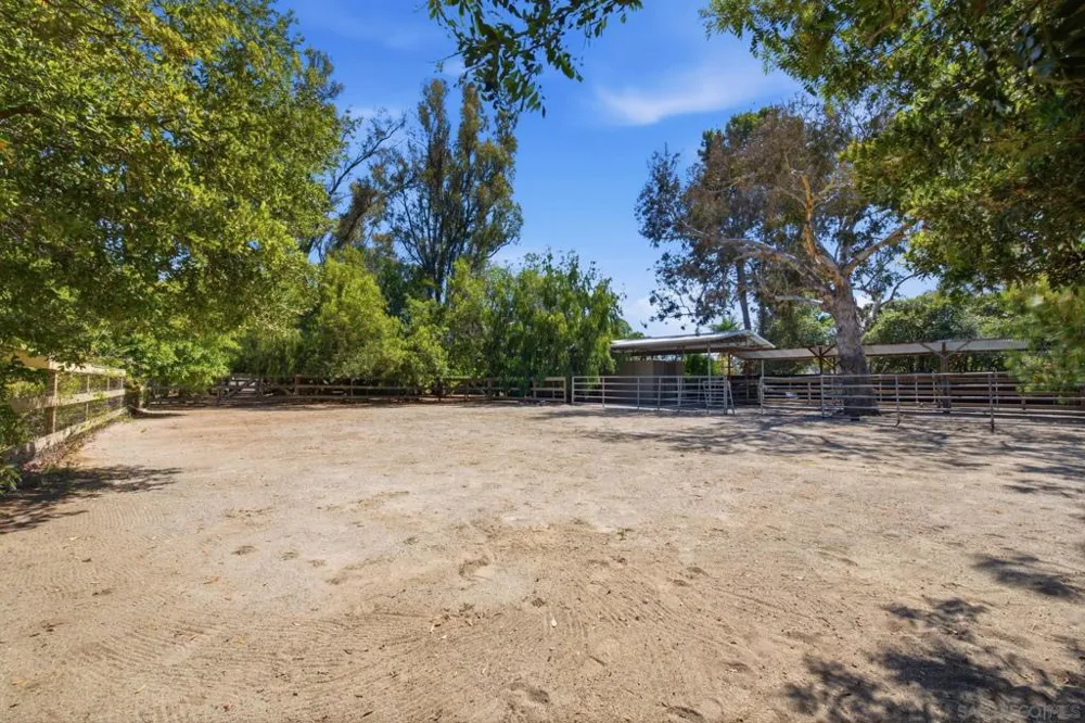13327 Calle Colina Poway, CA 92064