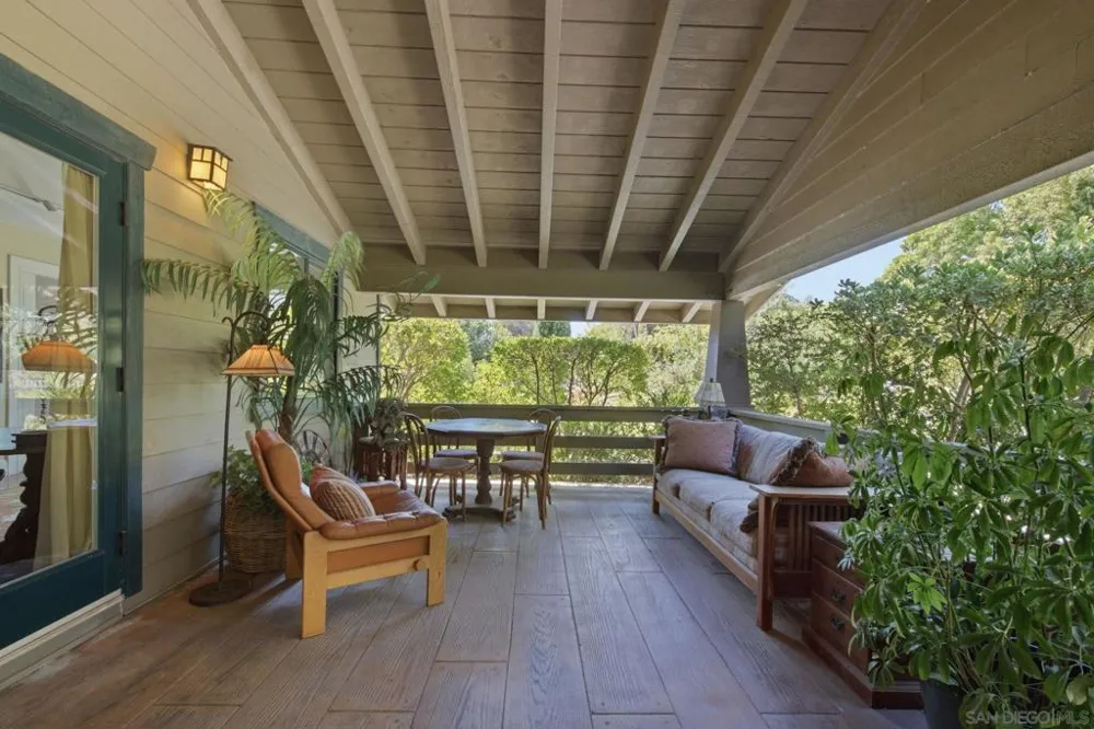 13327 Calle Colina Poway, CA 92064
