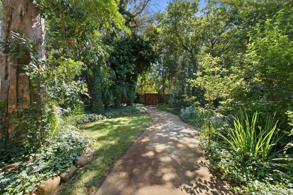 13327 Calle Colina Poway, CA 92064