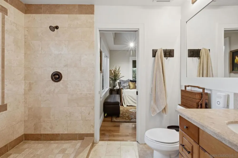 13327 Calle Colina Poway, CA 92064