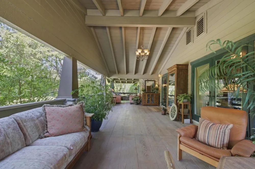 13327 Calle Colina Poway, CA 92064